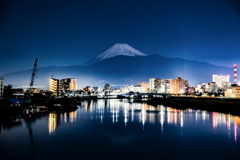 深夜の霊峰