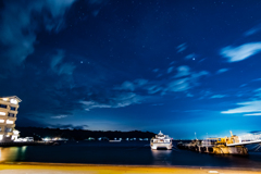 深夜の三津浜
