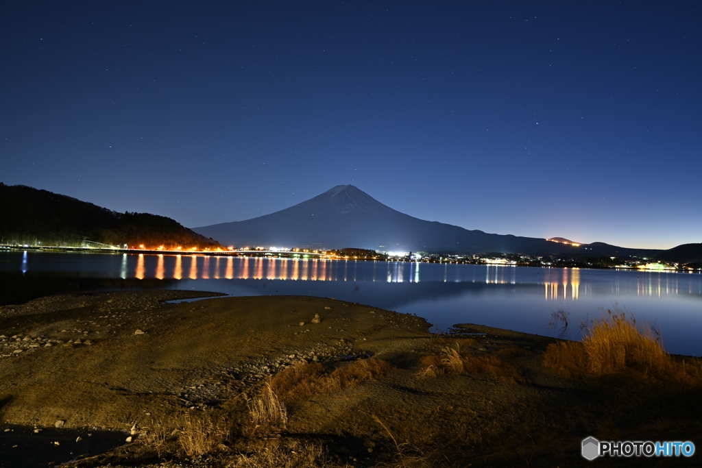 夜の富士山