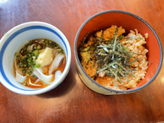 朝のひつまぶしときしめん