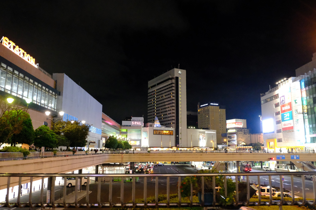 夜の仙台駅付近