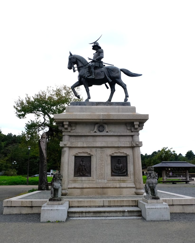 伊達政宗騎馬像