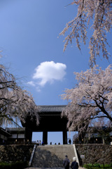 雲一つある風景