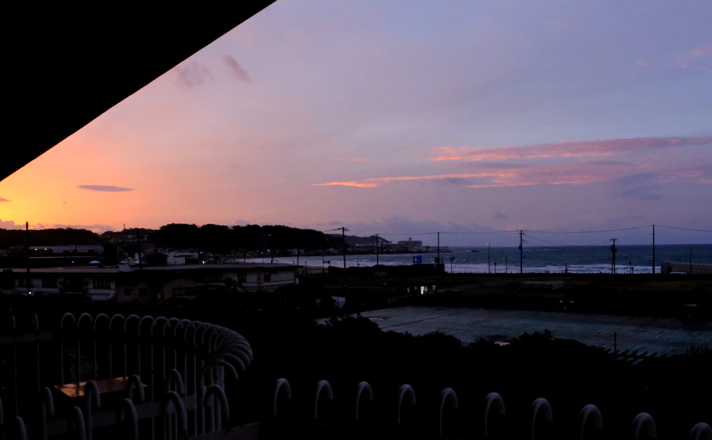 朝6時26分の海