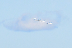 ぽっかり雲のこちらを