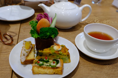 下段のから食べる