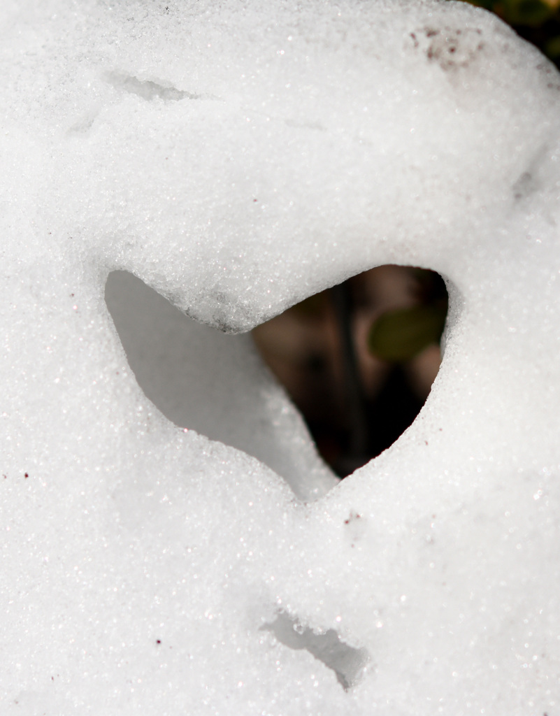 雪にハート