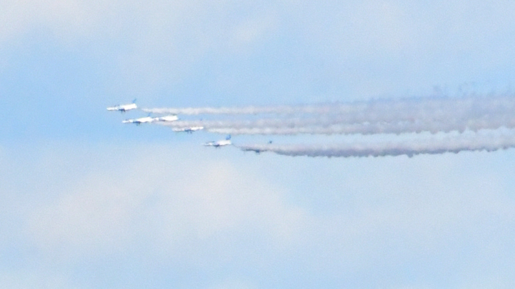 やや青空バックで