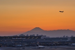 羽田空港の夕焼け