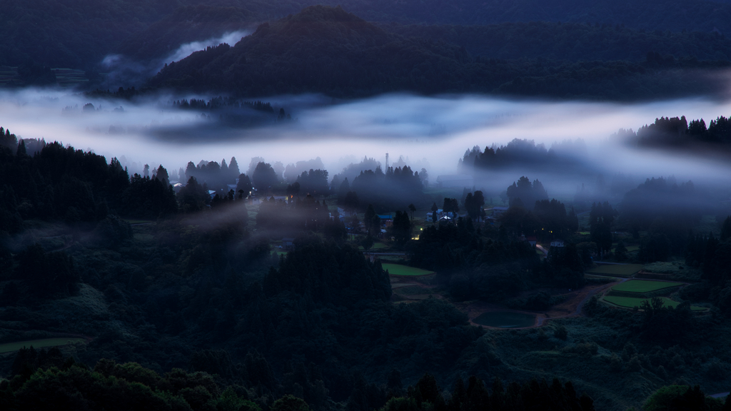 里山の朝
