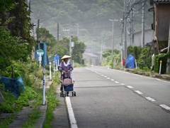 歩く