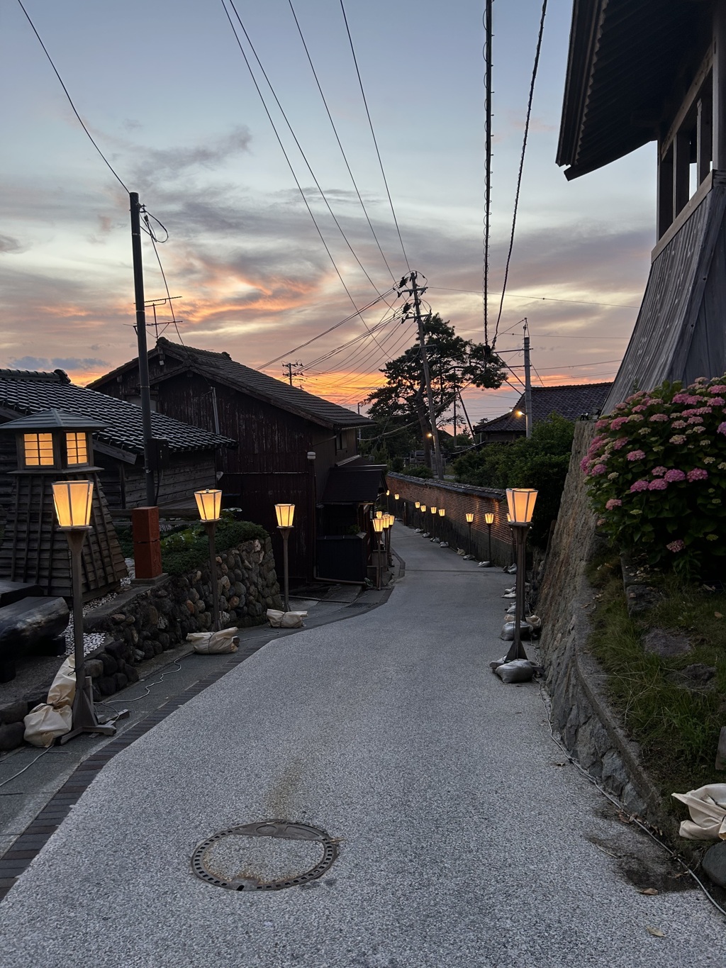 相川の夕景