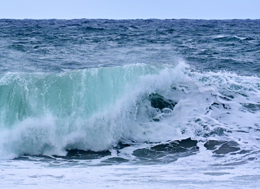 佐渡の荒海