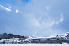 雪の金沢城