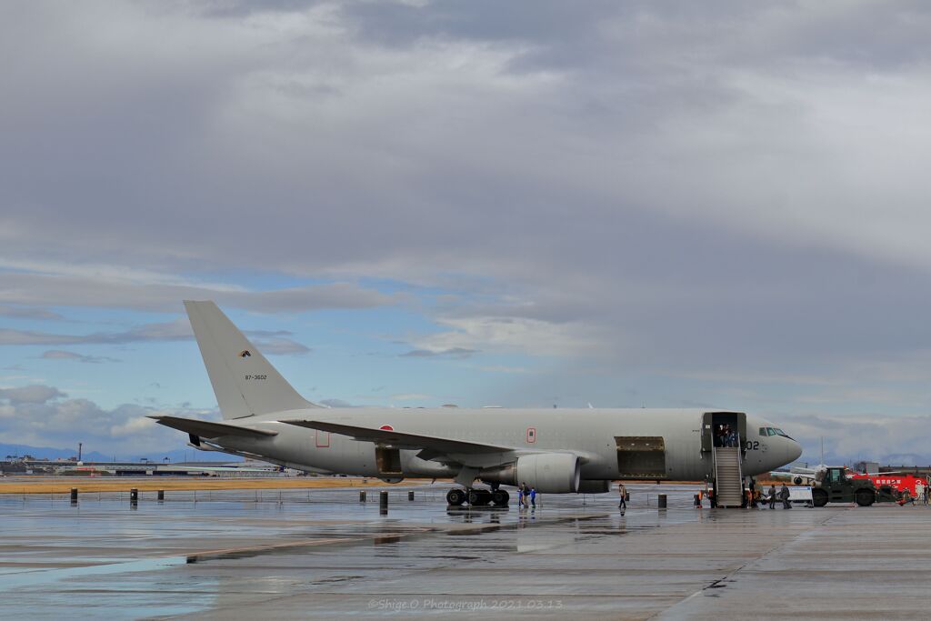 空中給油機　KC-767