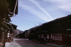 奈良井宿　飛行機雲