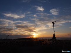 長野ツーリングの一コマ - 霧ヶ峰高原の夕日