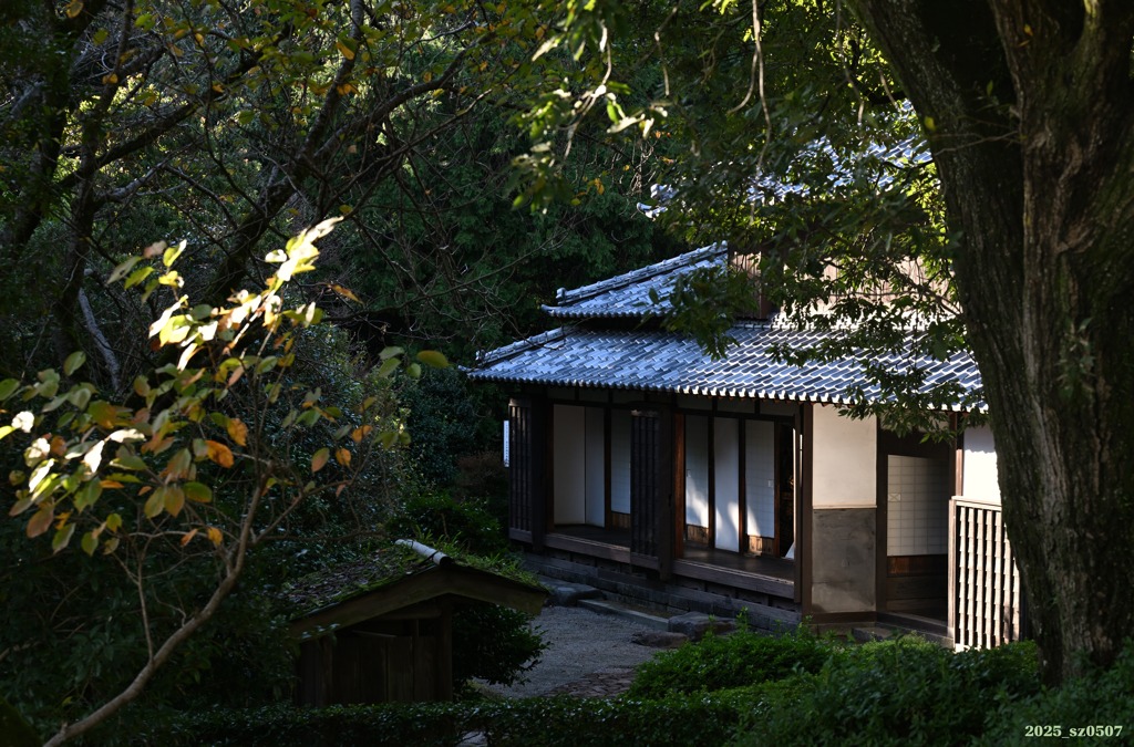 秋の日の古民家