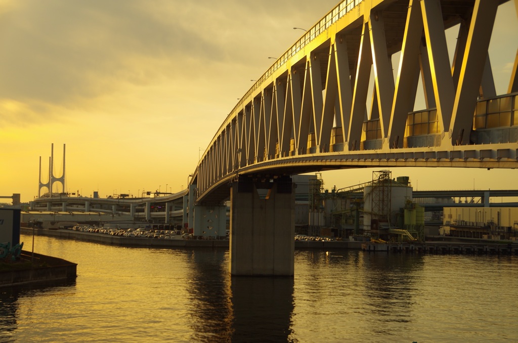 グラマラスな橋