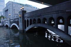 大阪市役所と水晶橋