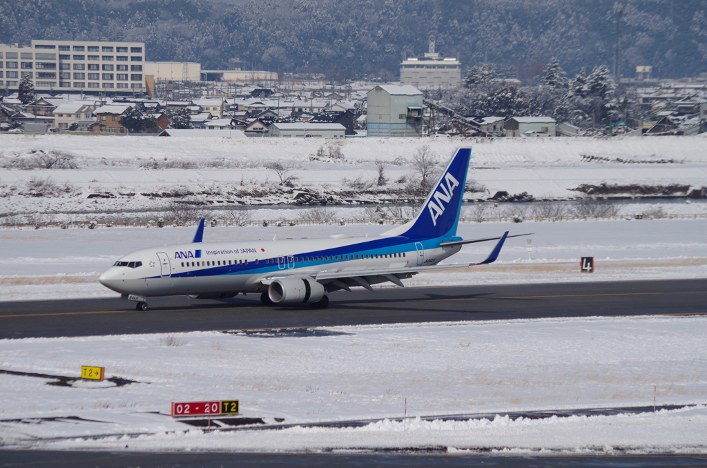 富山空港