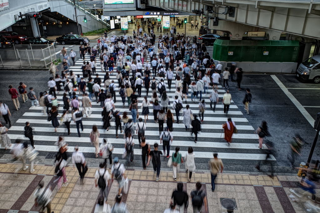 みんなで渡る青信号