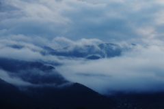 雲と山