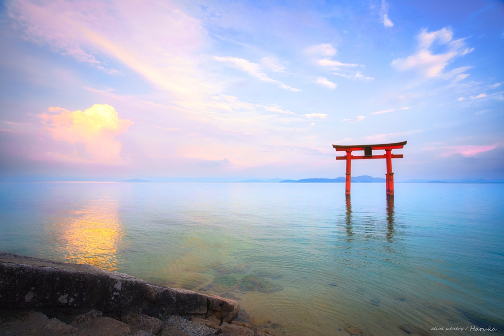 夕焼けと鳥居