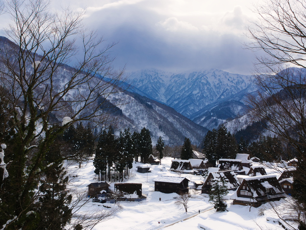 陽の差す五箇山