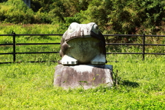 カエルの石像