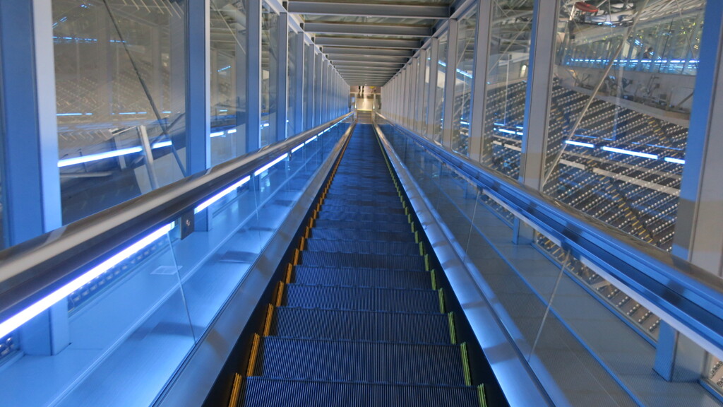 札幌ドーム展望台エスカレータ