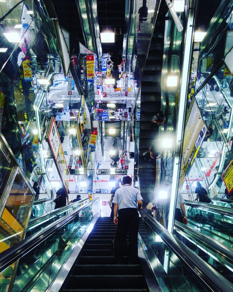 鏡の世界