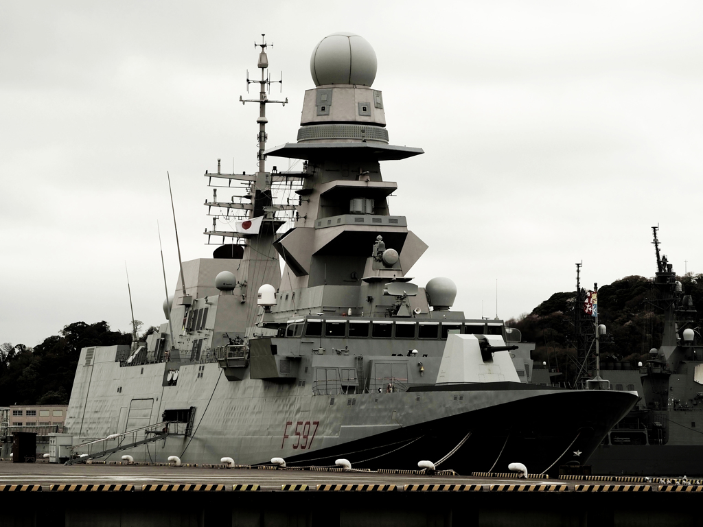 イタリア海軍 フリゲート艦 F597「アントニオ・マルチェリア」