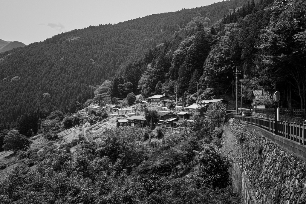 山奥ののどかな集落