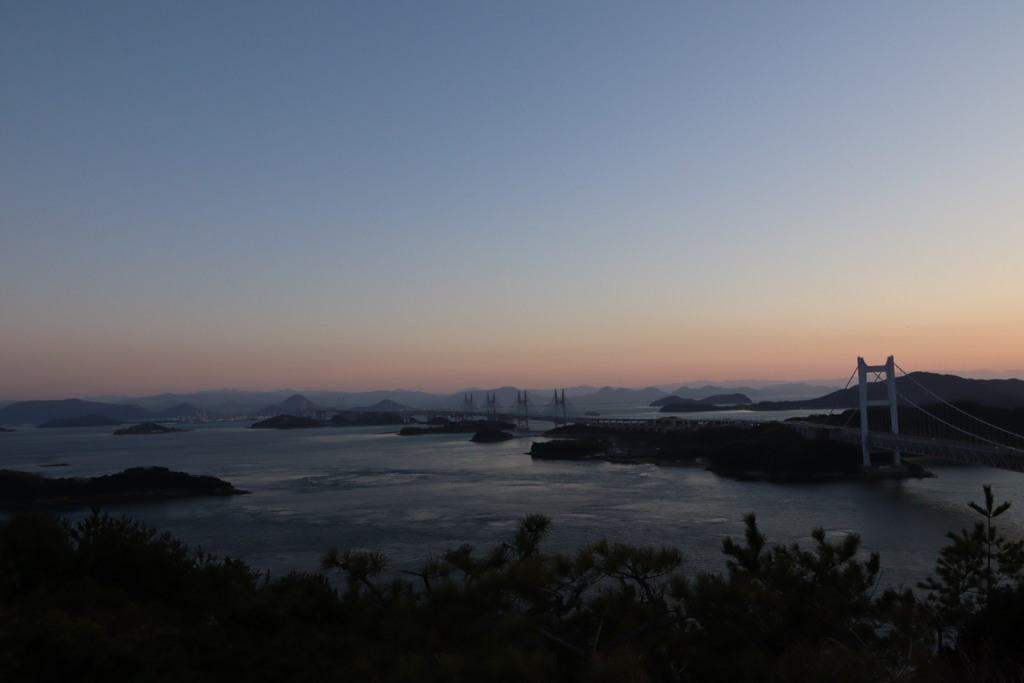 瀬戸大橋の夕景