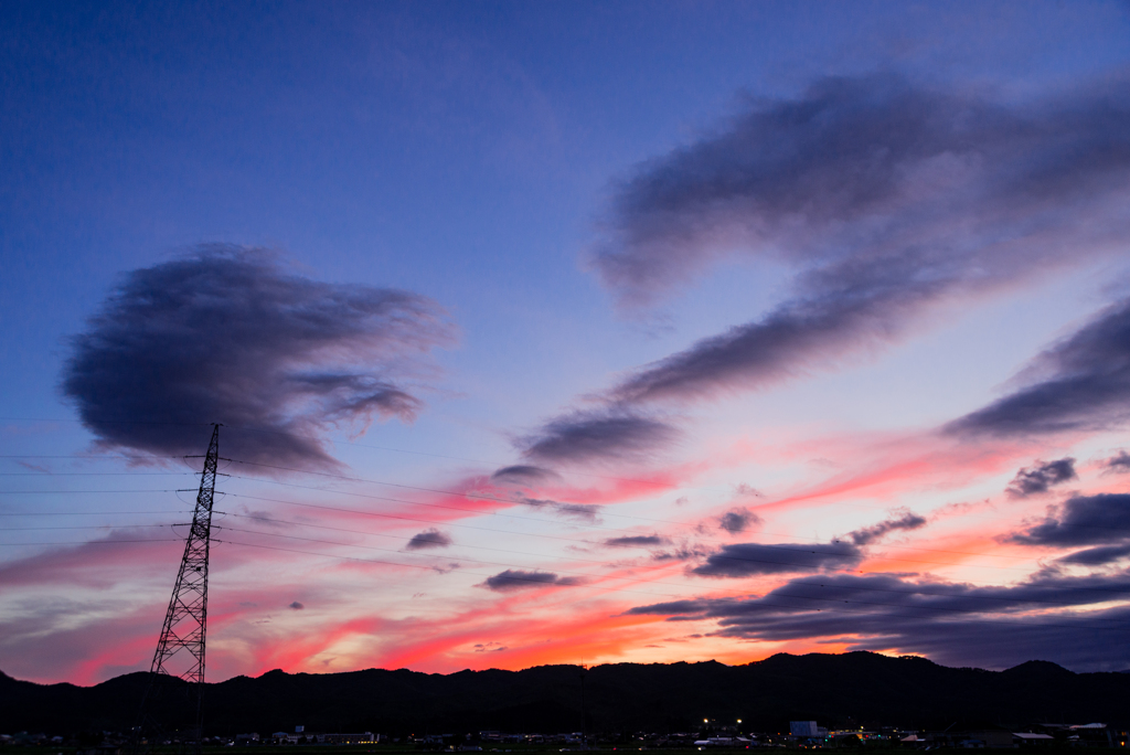 街明かりと夕焼け