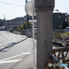 道端のトマソン門柱
