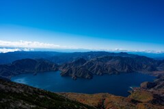 男体山　山頂からの中禅寺湖