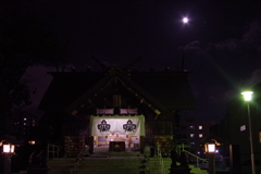 月夜の諏訪神社