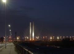 夜のミュンヘン大橋