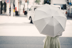 日傘の女性