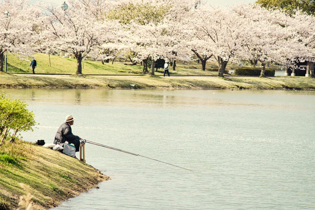 釣り人と春
