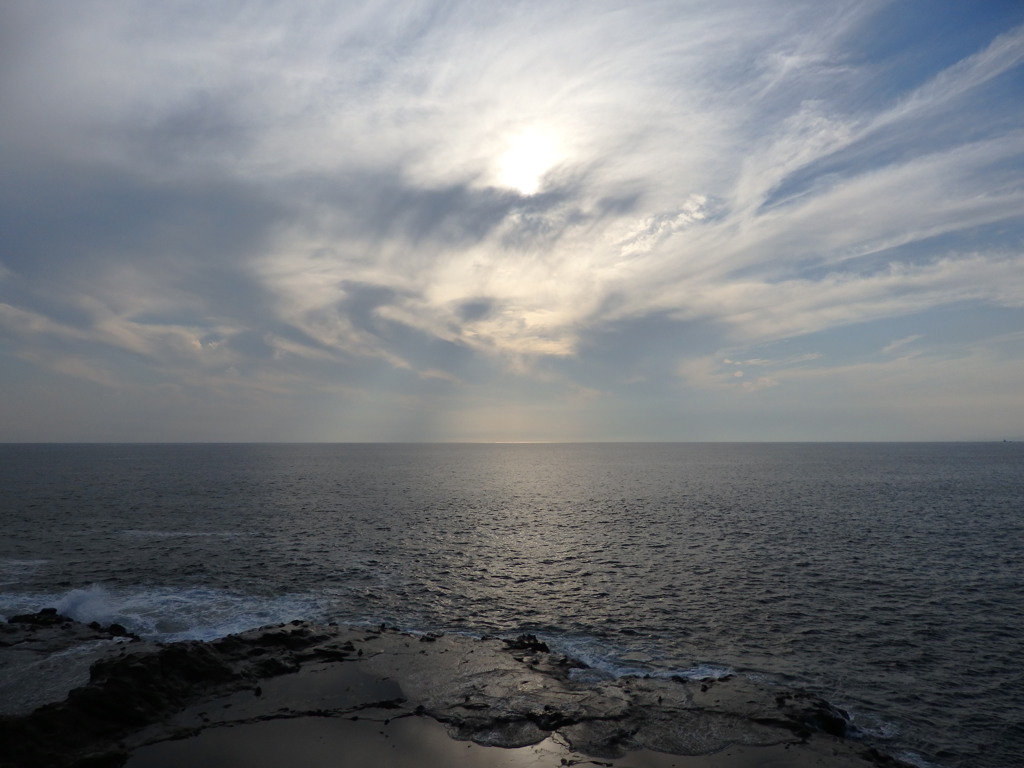日暮れと海