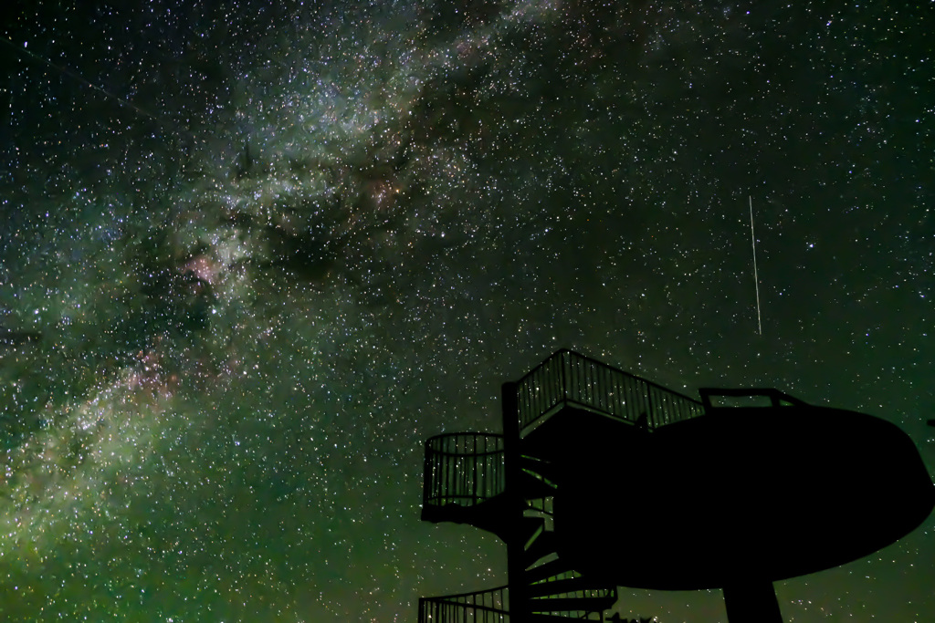 B81801F5-DE2B-4675-9253-72D065A29C38