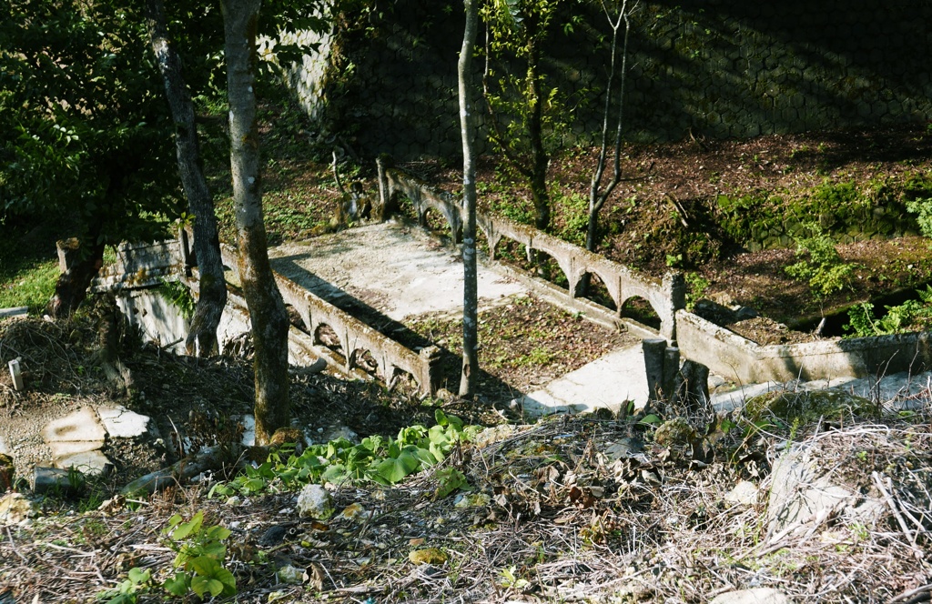 尾小屋町　旧鉱山事務所付近