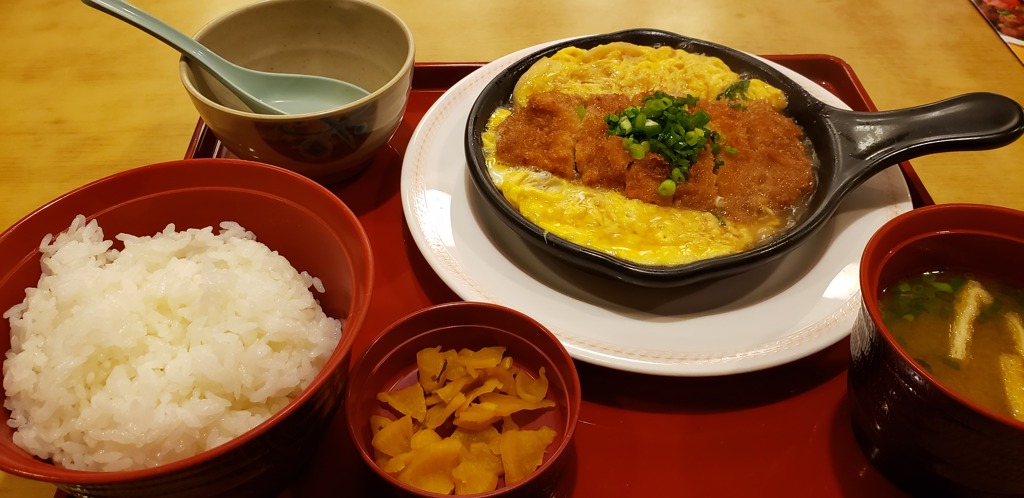 カツとじ定食