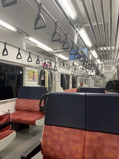 ガラガラの電車