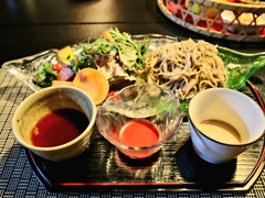 彩り野菜蕎麦