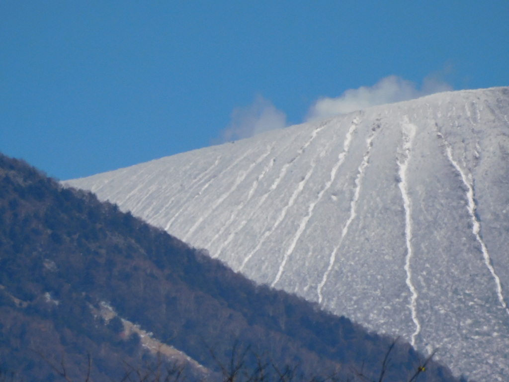 白き浅間山