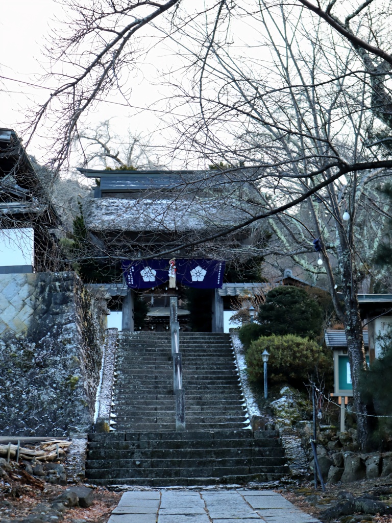 前山寺山門